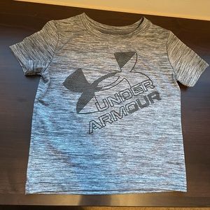 Under Armour T-shirt